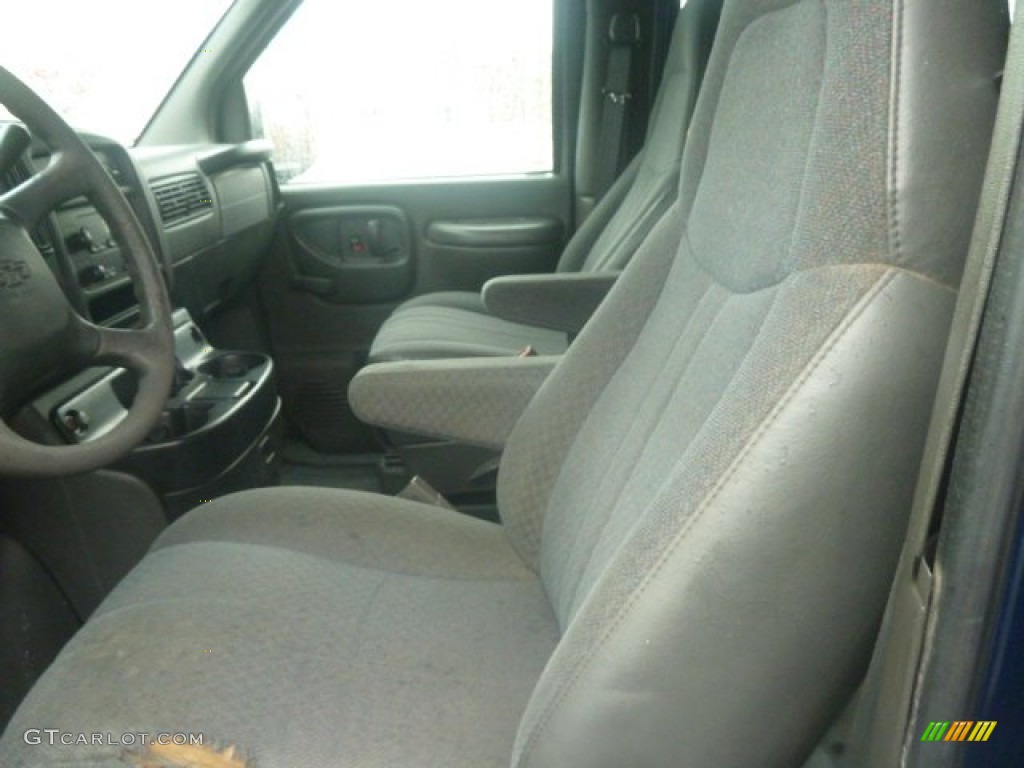 2002 Express 2500 Commercial Van - Indigo Blue Metallic / Dark Pewter photo #10