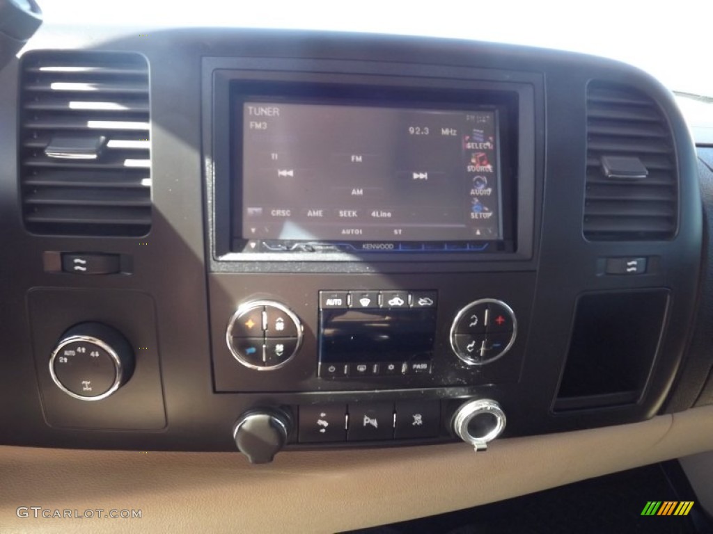 2008 Sierra 1500 SLE Crew Cab 4x4 - Onyx Black / Light Cashmere photo #10