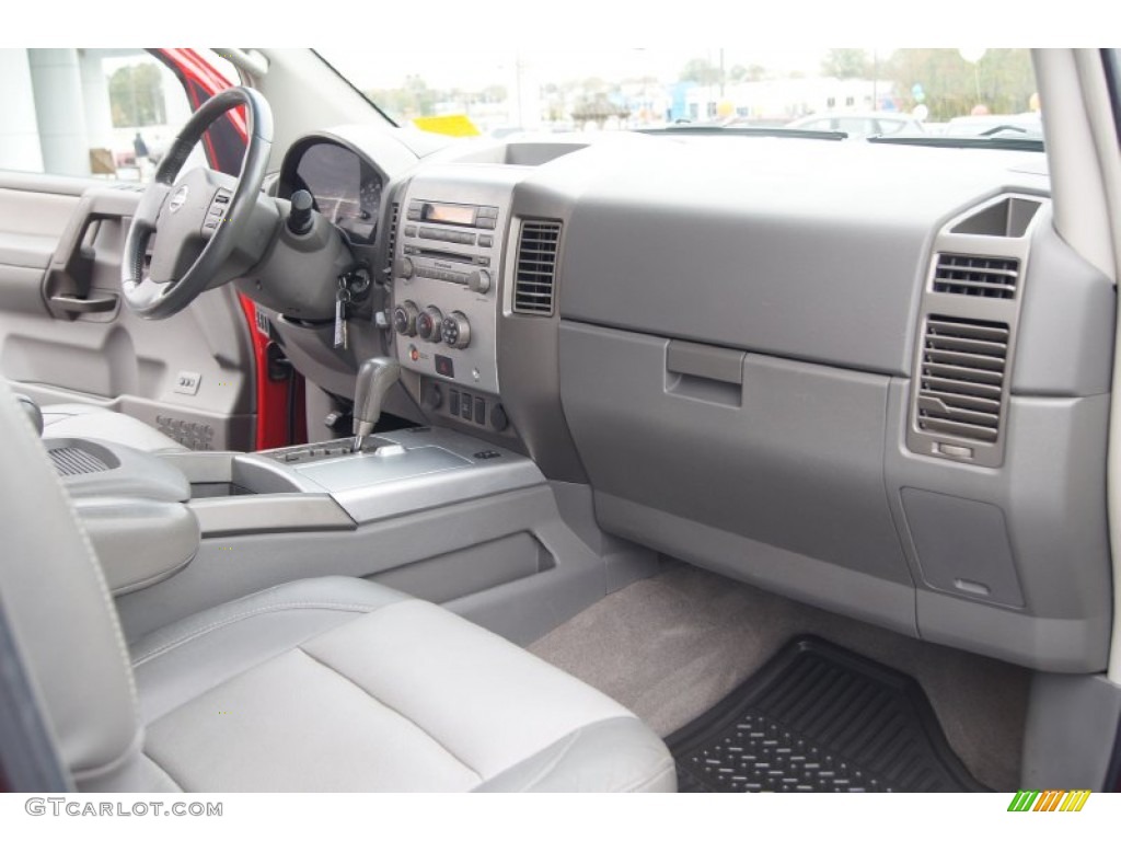 2005 Nissan Titan LE Crew Cab 4x4 Dashboard Photos