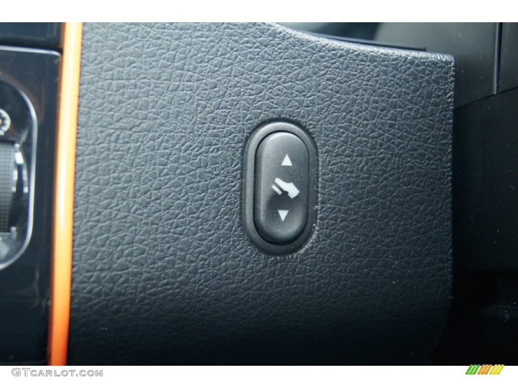 2007 Ford F150 Harley-Davidson SuperCrew Controls Photo #72972849