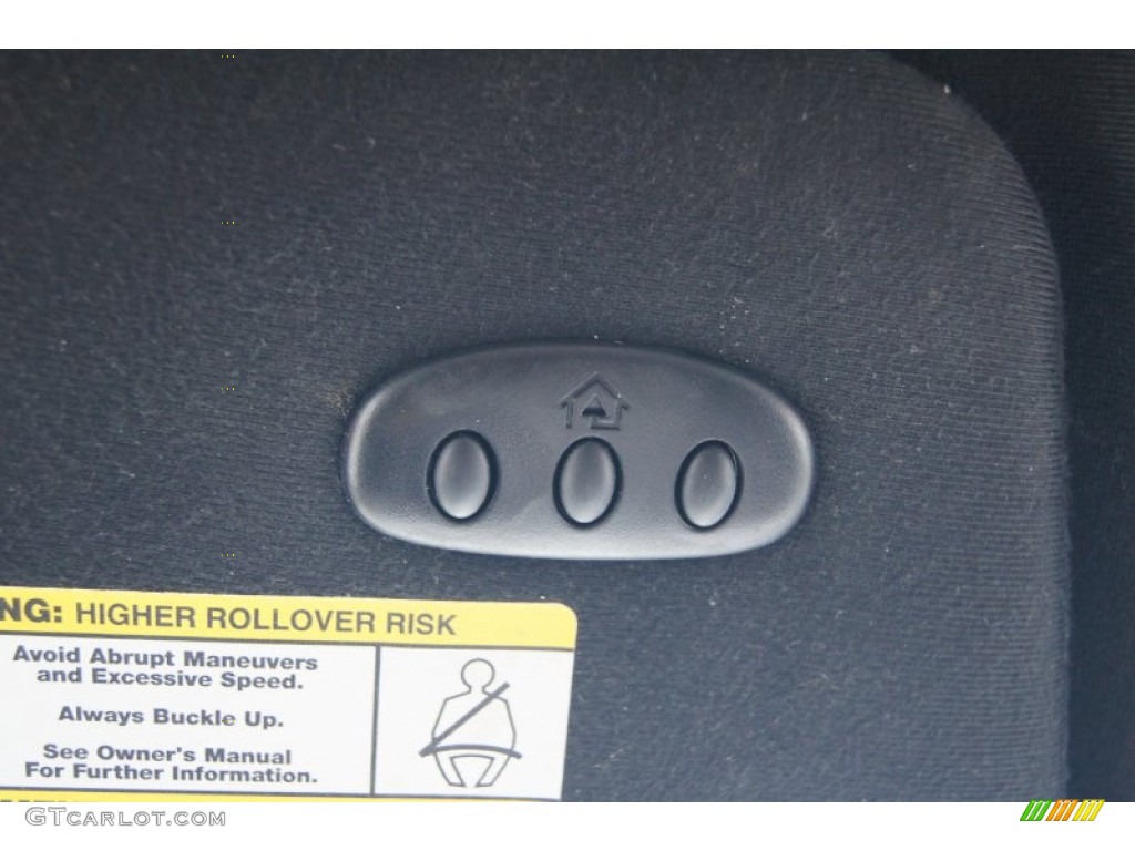 2007 Ford F150 Harley-Davidson SuperCrew Controls Photo #72973062