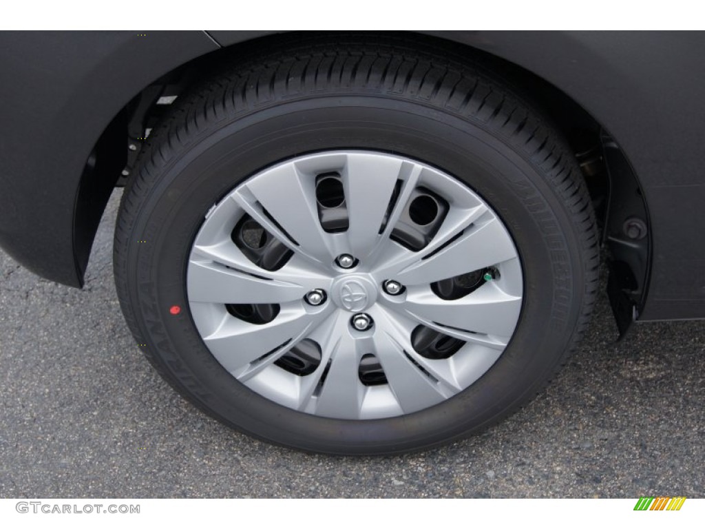 2013 Toyota Yaris L 3 Door Wheel Photos