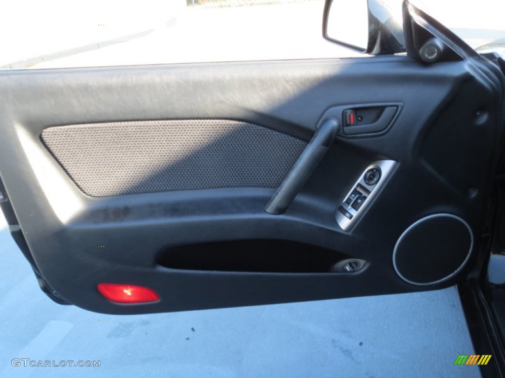2004 Tiburon GT - Jet Black / Black photo #25