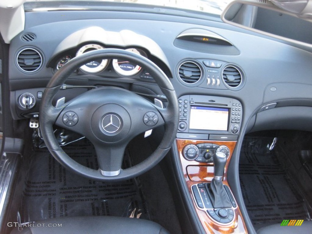 2009 Mercedes-Benz SL 550 Roadster Black Dashboard Photo #72976061