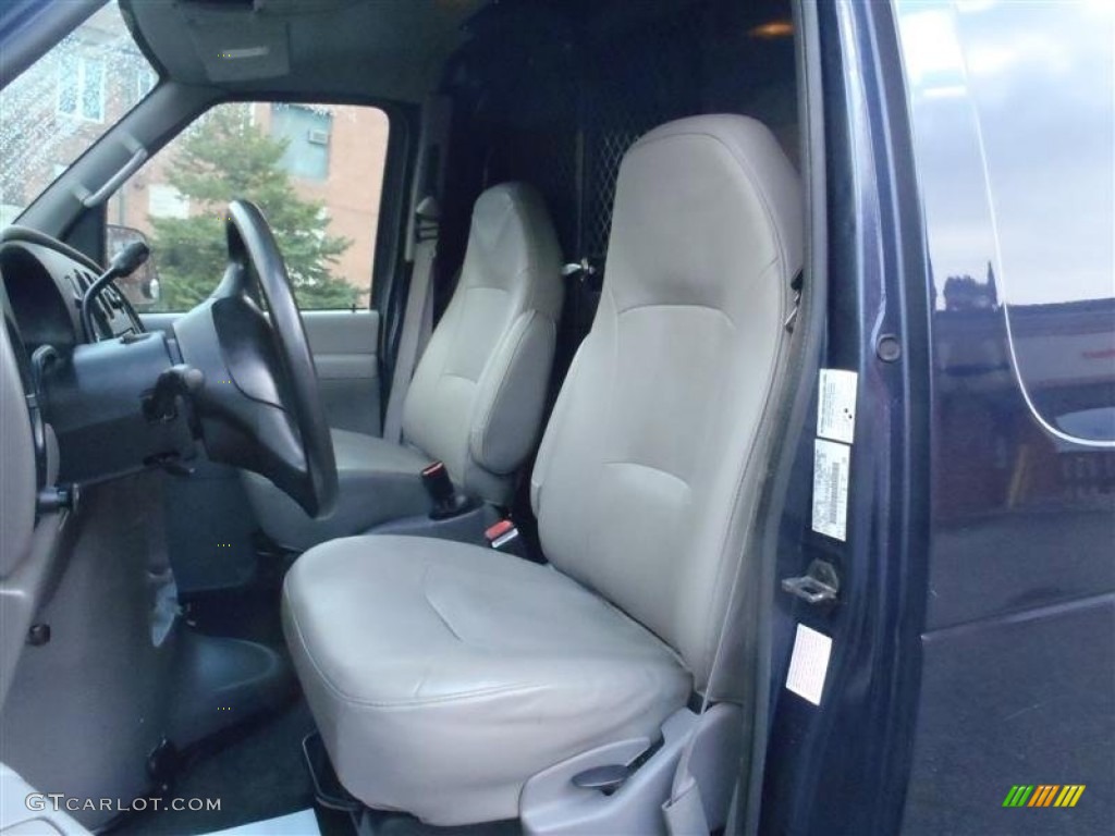 Medium Graphite Interior 2002 Ford E Series Van E250 Commercial Photo #72976569