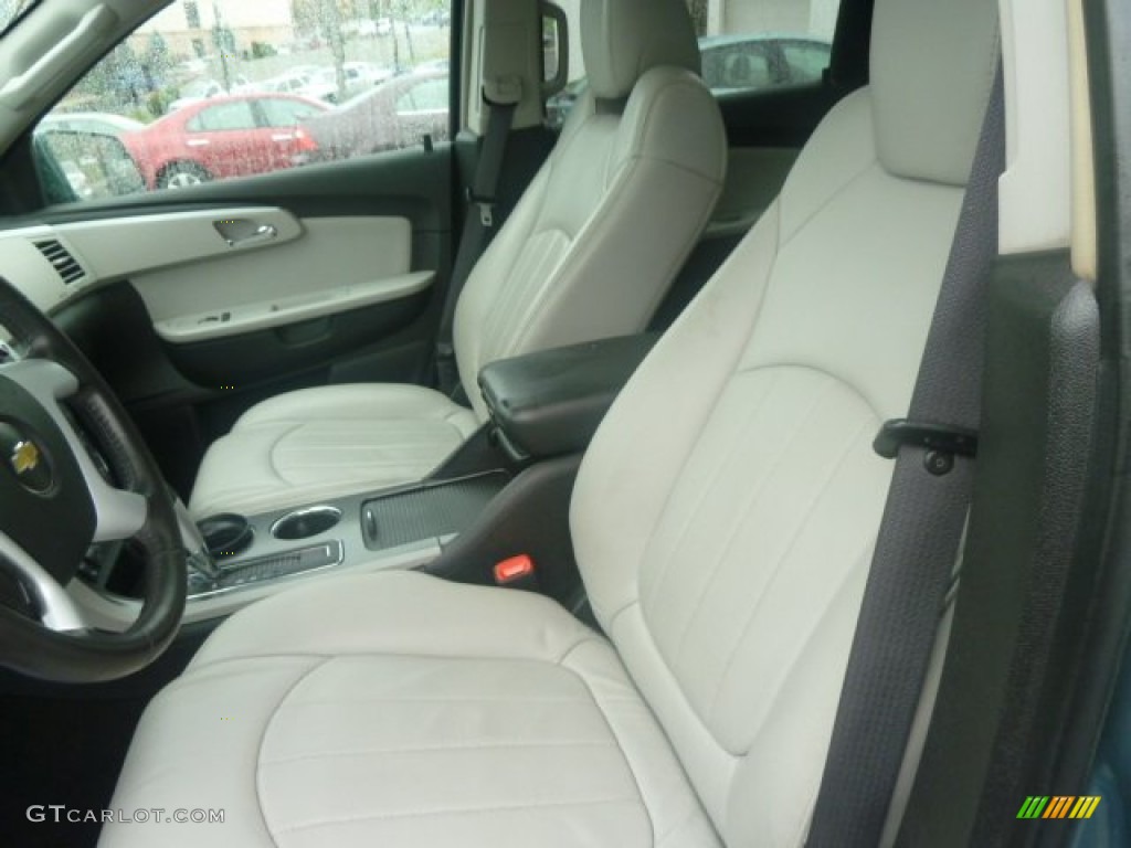 2009 Chevrolet Traverse LTZ AWD Front Seat Photos