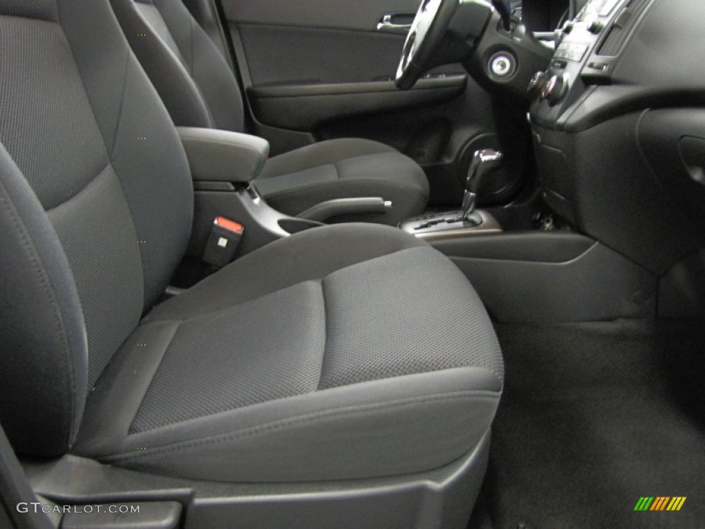 2009 Elantra Touring - Black Pearl / Black photo #12