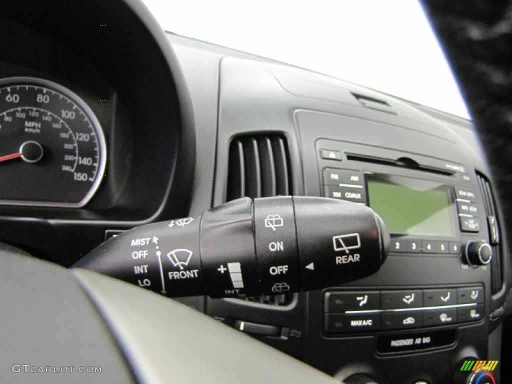 2009 Elantra Touring - Black Pearl / Black photo #23