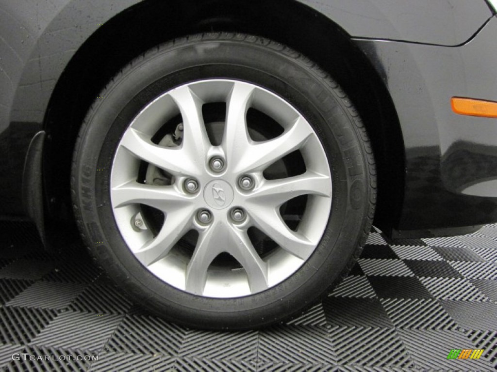 2009 Elantra Touring - Black Pearl / Black photo #30