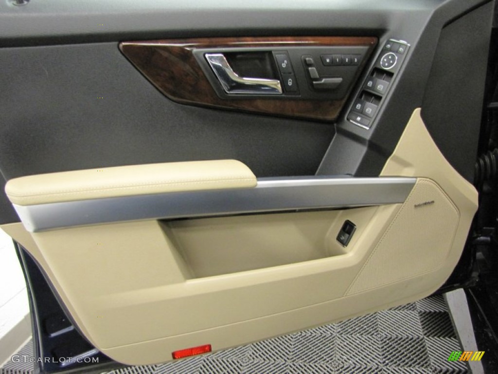2010 Mercedes-Benz GLK 350 4Matic Almond/Black Door Panel Photo #72983502