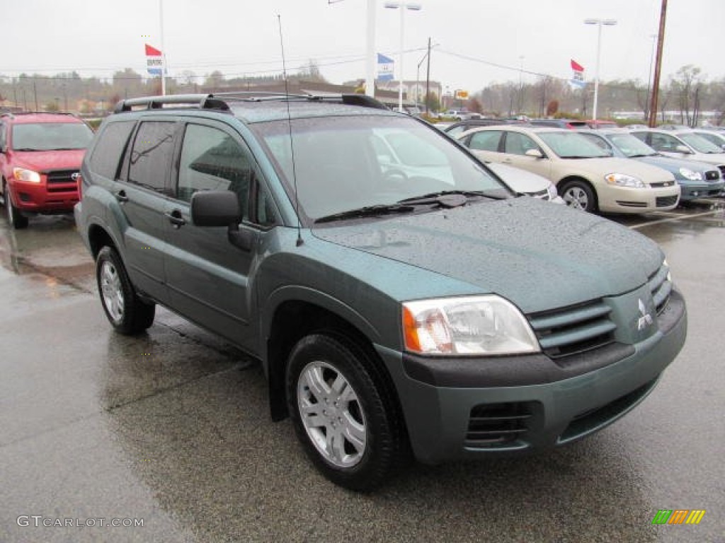 2004 Endeavor LS AWD - Machine Green Metallic / Charcoal Gray photo #10