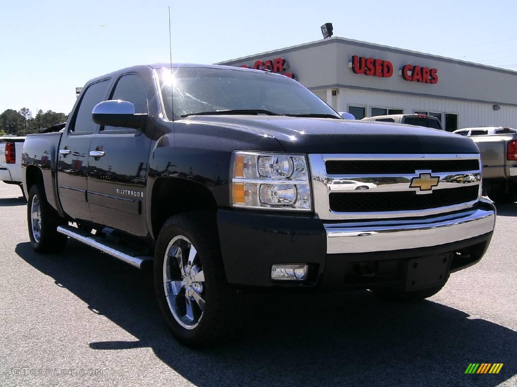 Dark Blue Metallic Chevrolet Silverado 1500