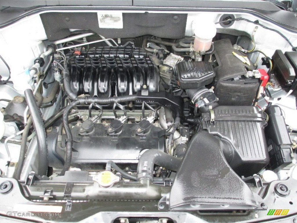 2006 Mitsubishi Endeavor LS AWD Engine Photos