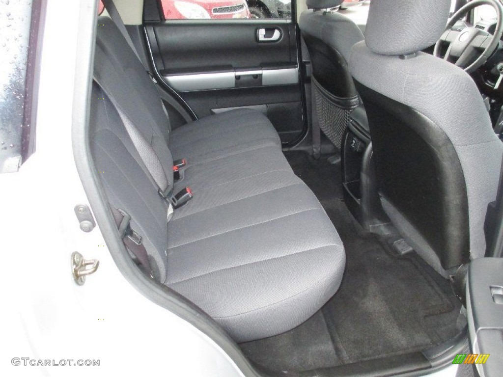 2006 Mitsubishi Endeavor LS AWD Rear Seat Photo #72988146