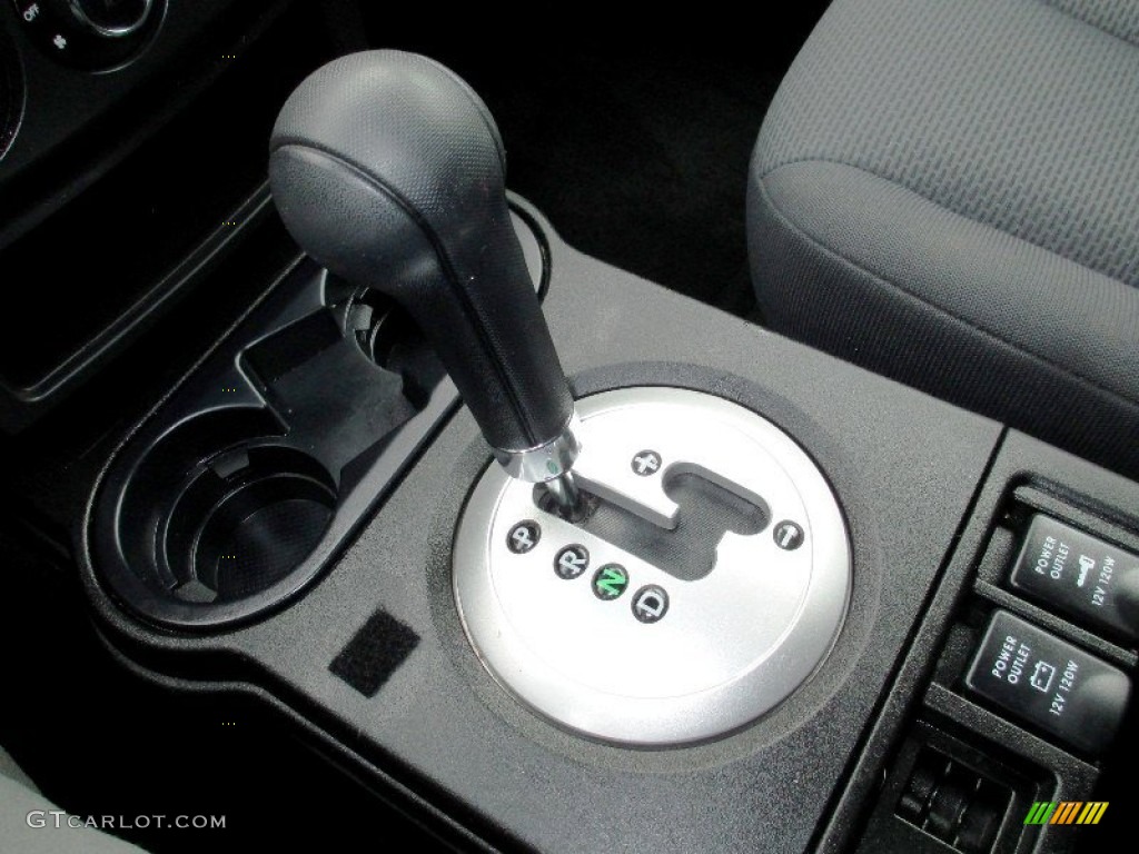 2006 Mitsubishi Endeavor LS AWD Transmission Photos