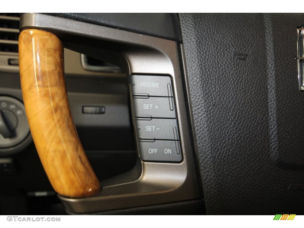 2011 Lincoln Navigator Limited Edition Controls Photo #72988755