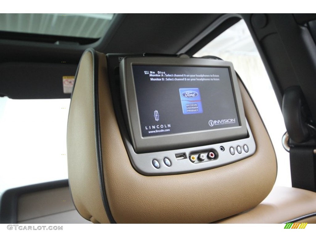 2011 Lincoln Navigator Limited Edition Entertainment System Photo #72988782