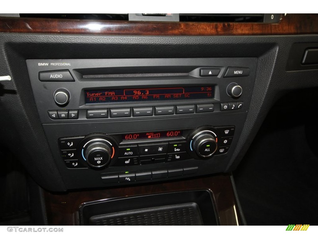 2011 BMW 3 Series 328i Convertible Controls Photo #72989964