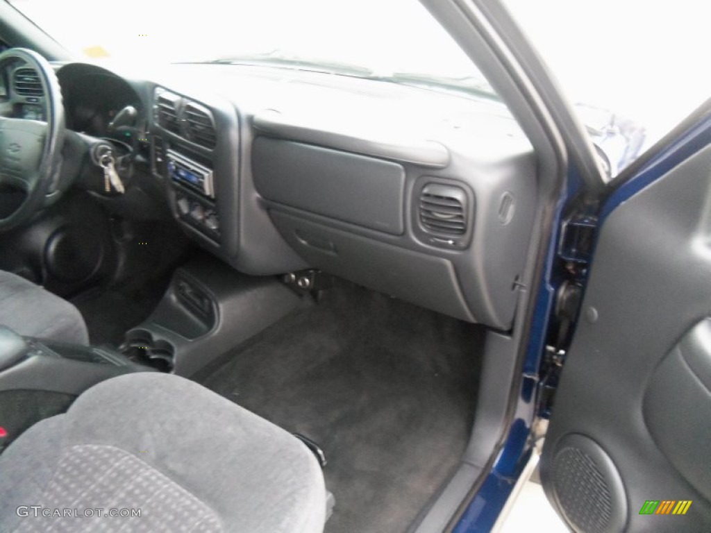 1998 S10 LS Extended Cab 4x4 - Indigo Blue Metallic / Gray photo #15