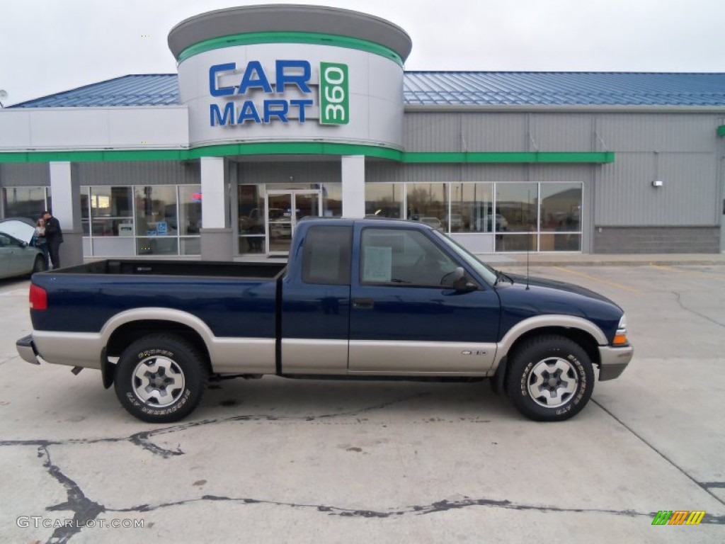 1998 S10 LS Extended Cab 4x4 - Indigo Blue Metallic / Gray photo #16
