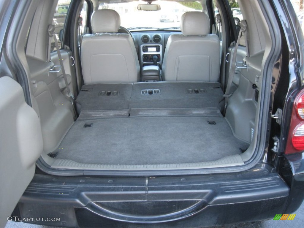 2006 Jeep Liberty CRD Limited 4x4 Trunk Photo #72994951
