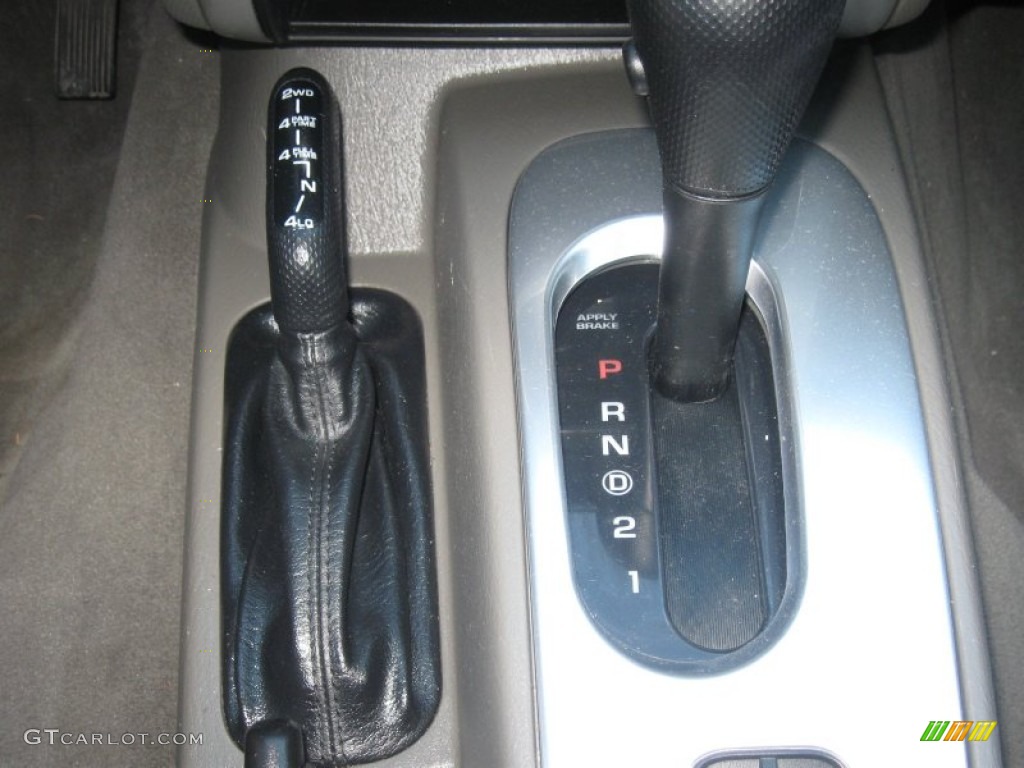 2006 Jeep Liberty CRD Limited 4x4 Transmission Photos
