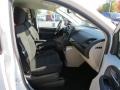 Stone White - Grand Caravan SE Photo No. 9