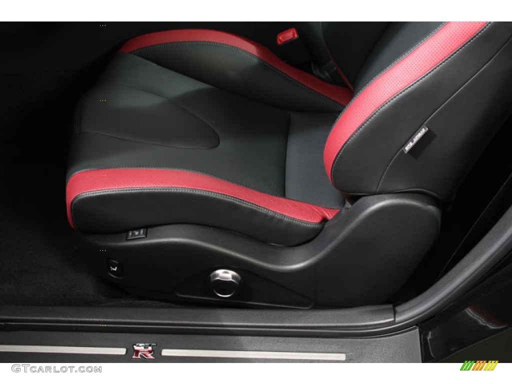 2013 Nissan GT-R Black Edition Front Seat Photo #72998940