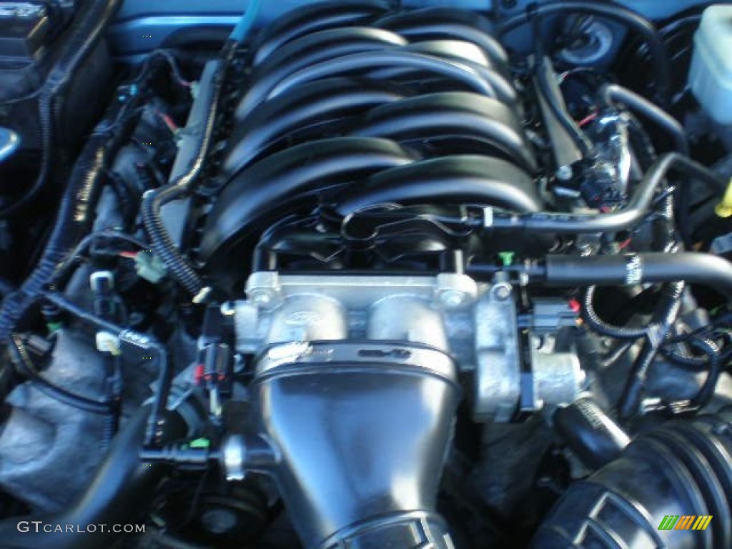 2006 Ford Mustang GT Premium Coupe 4.6 Liter SOHC 24-Valve VVT V8 Engine Photo #72999184