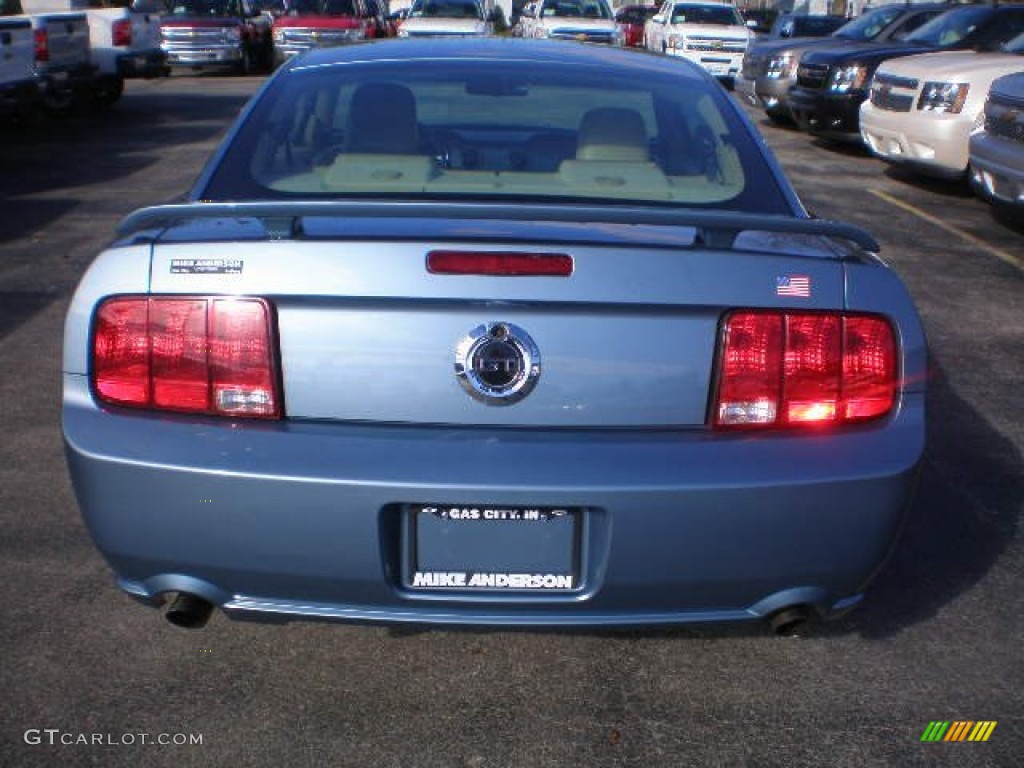 2006 Mustang GT Premium Coupe - Windveil Blue Metallic / Light Parchment photo #16