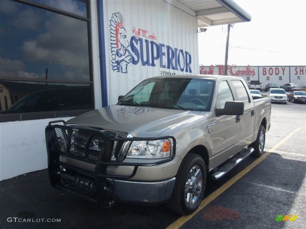 2008 F150 XLT SuperCrew - Pueblo Gold Metallic / Tan photo #1