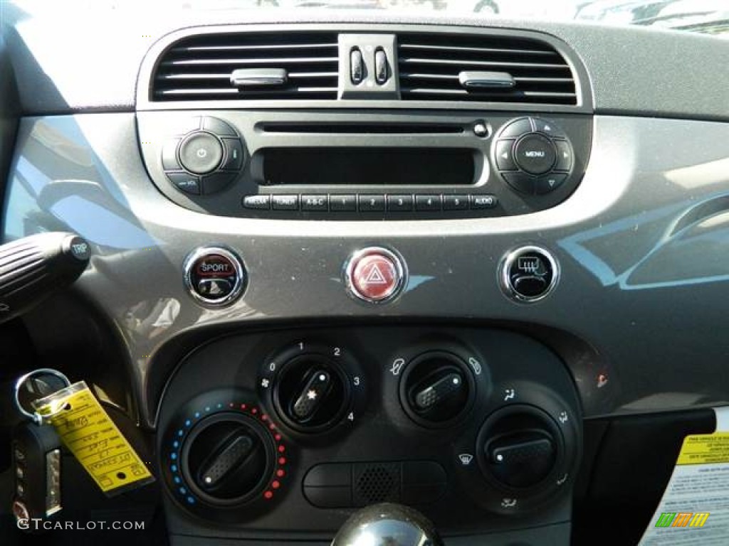 2013 Fiat 500 Pop Controls Photo #73000144
