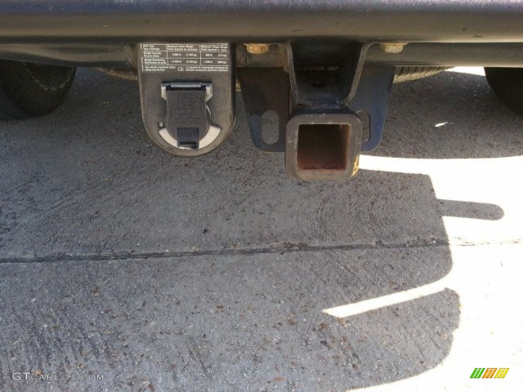 2004 Yukon SLT - Sport Red Metallic / Pewter/Dark Pewter photo #9