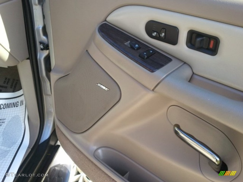 2004 Yukon Denali AWD - Silver Birch Metallic / Stone Gray photo #27
