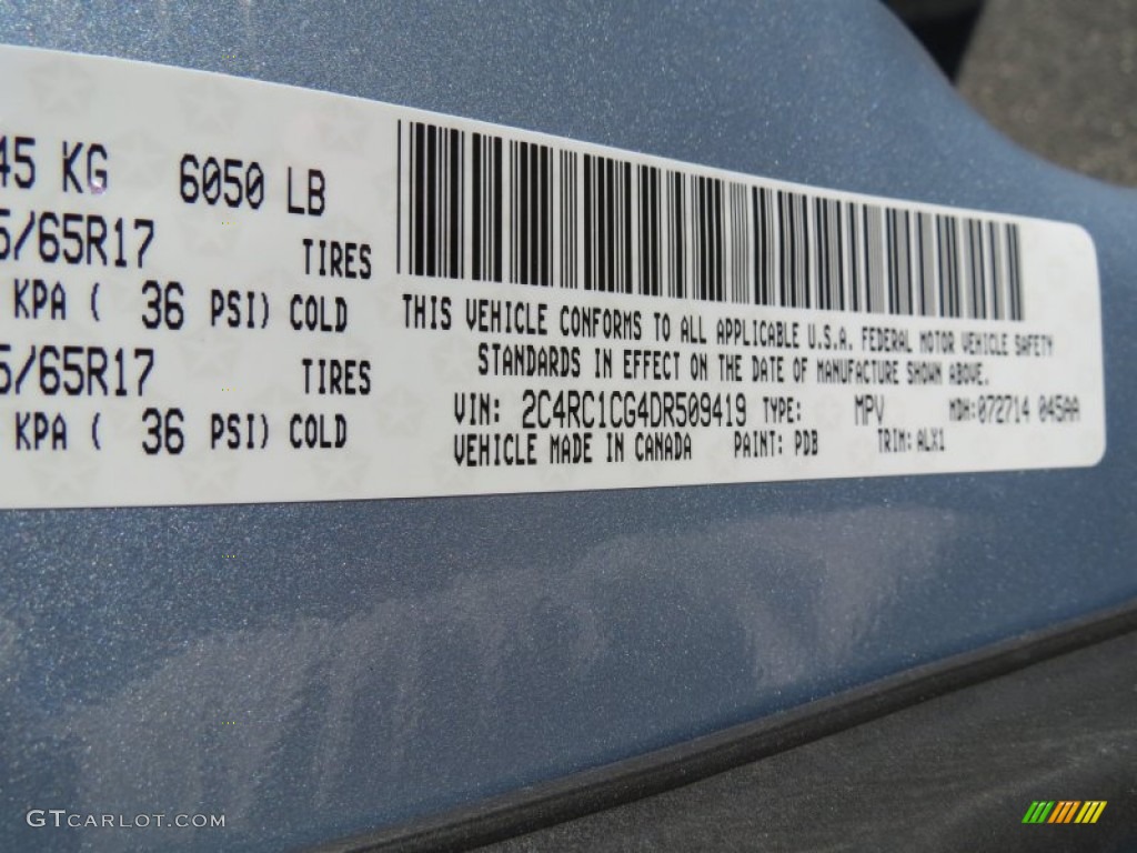 2013 Town & Country Touring - L - Crystal Blue Pearl / Dark Frost Beige/Medium Frost Beige photo #12