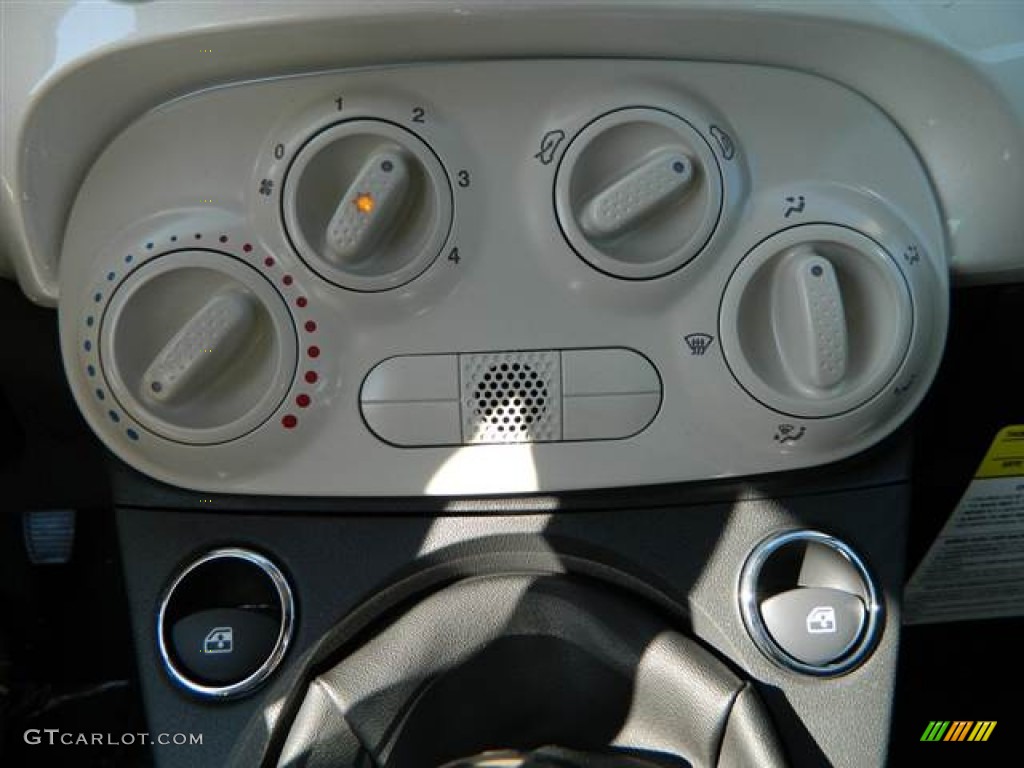 2013 Fiat 500 Pop Controls Photo #73007582