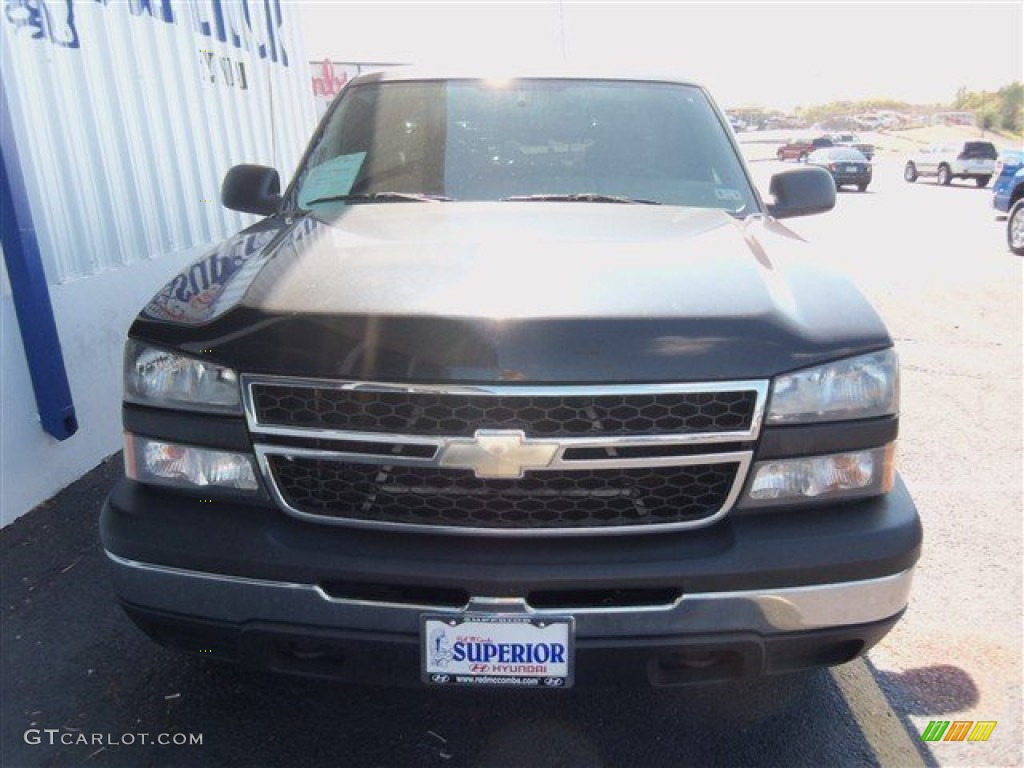 2006 Silverado 1500 LS Extended Cab - Black / Dark Charcoal photo #2