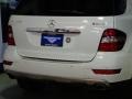 Arctic White - ML 350 4Matic Photo No. 8