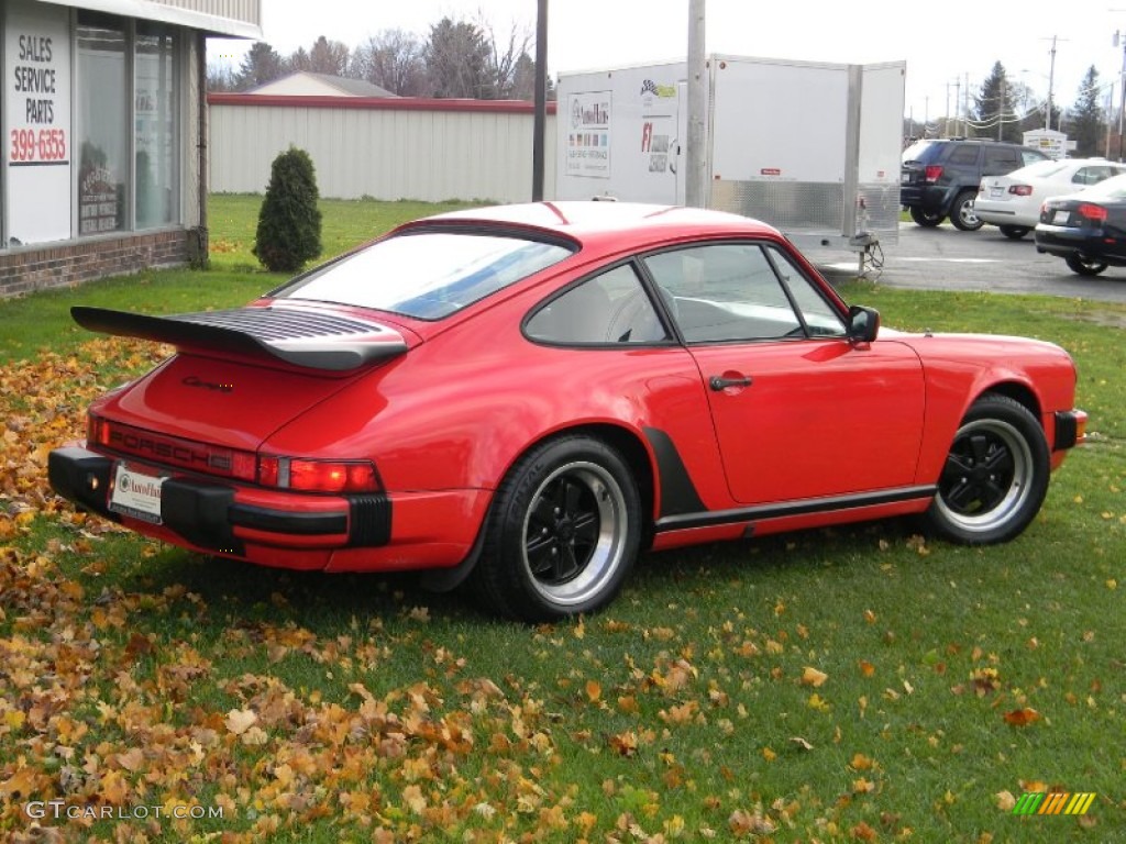 1984 Porsche 911 Carrera Coupe Rear 3/4 View Photo #73011031