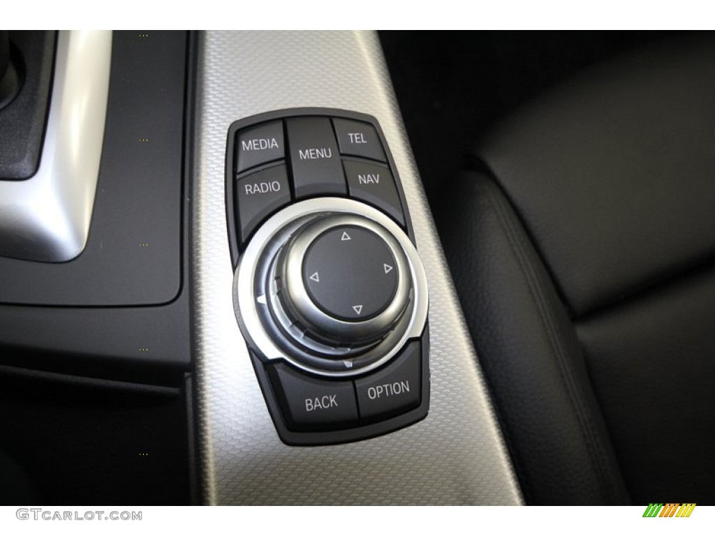 2013 BMW 3 Series 335i Sedan Controls Photo #73014835