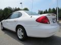 Vibrant White - Taurus SEL Photo No. 2