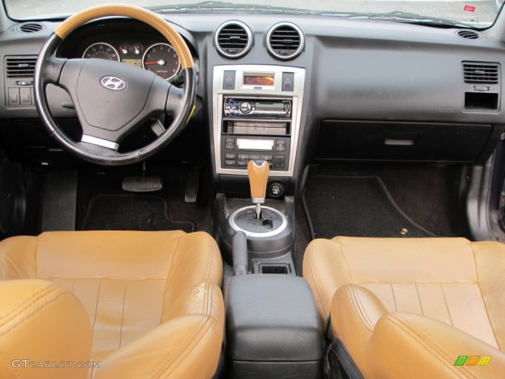 2006 Hyundai Tiburon GT Beige Dashboard Photo #73015981