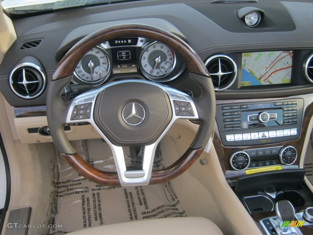2013 Mercedes-Benz SL 550 Roadster Beige/Brown Steering Wheel Photo #73016686