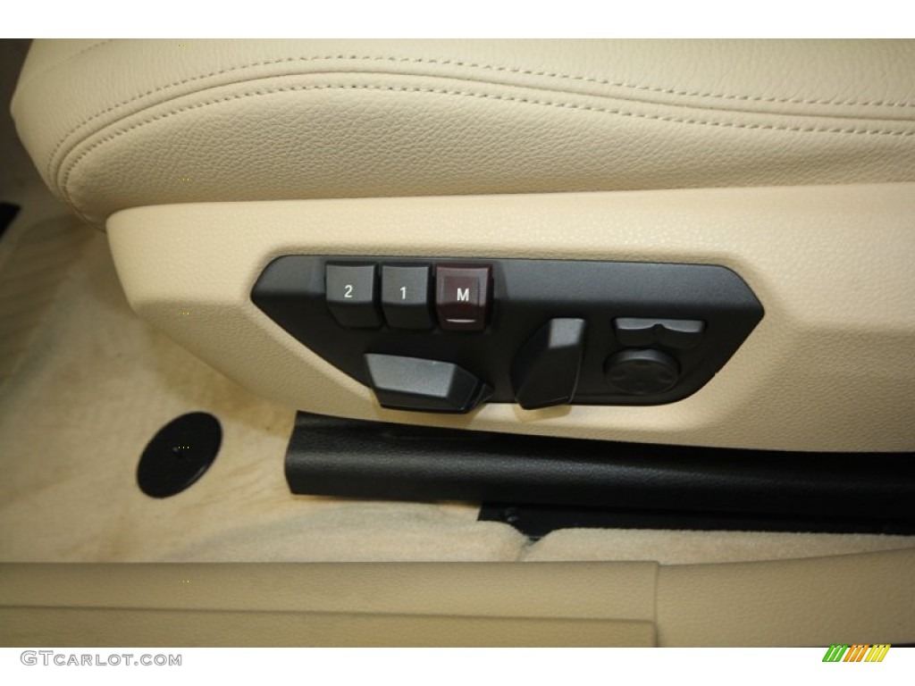 2013 BMW 3 Series 335i Sedan Controls Photo #73017241