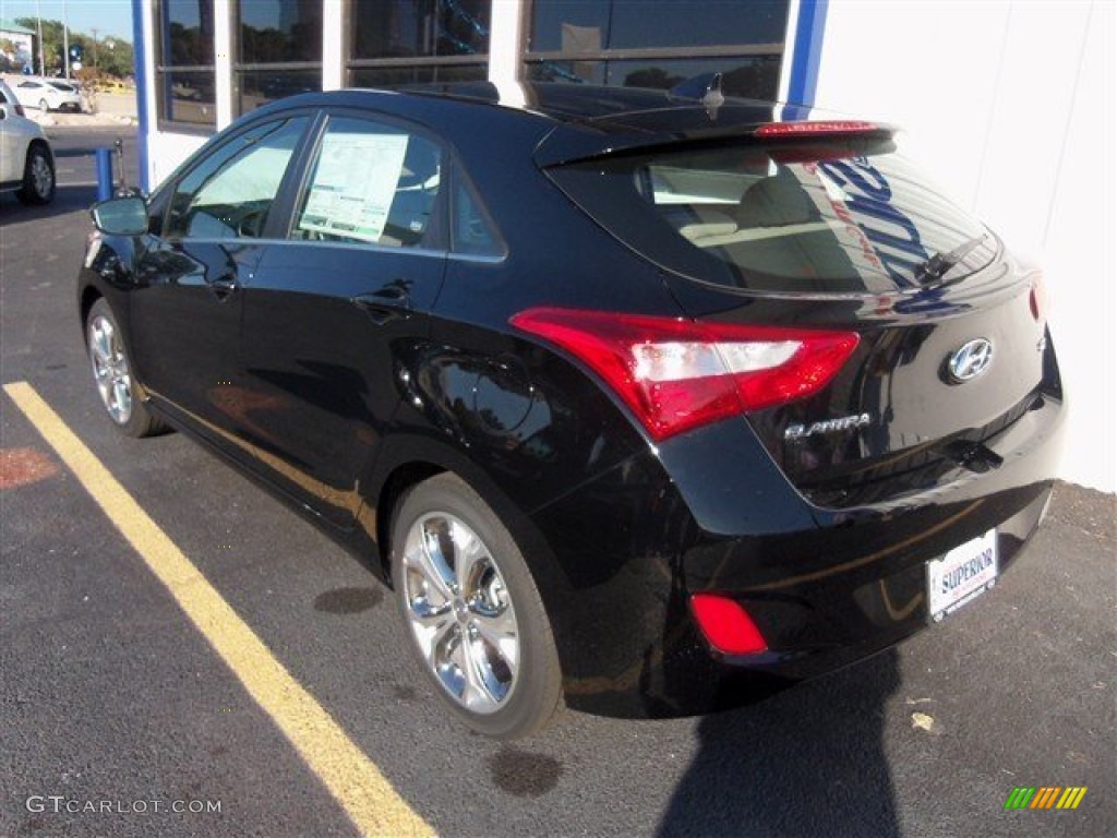 2013 Elantra GT - Black Noir Pearl / Beige photo #6