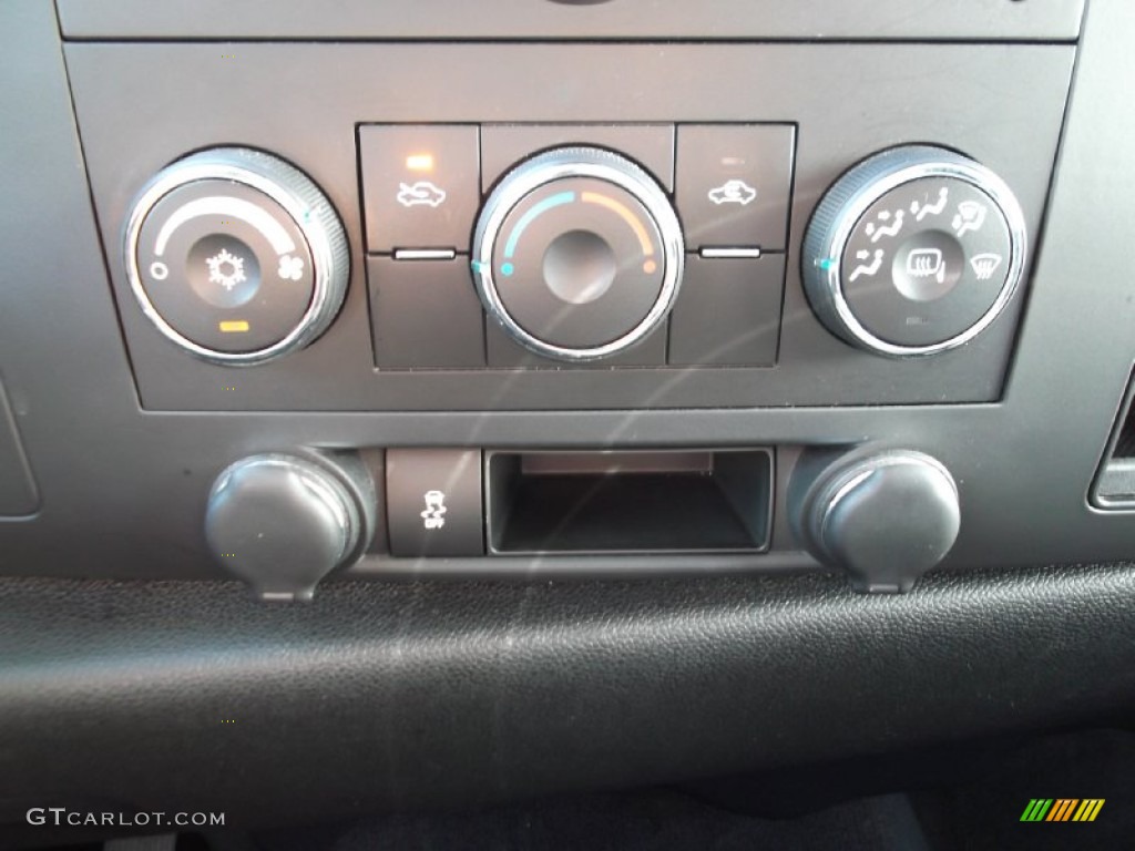 2012 Chevrolet Silverado 1500 LT Crew Cab 4x4 Controls Photo #73018342