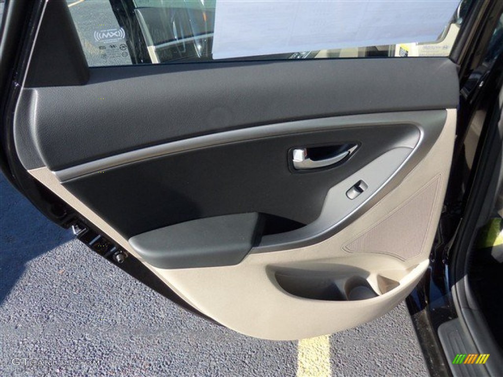 2013 Elantra GT - Black Noir Pearl / Beige photo #13