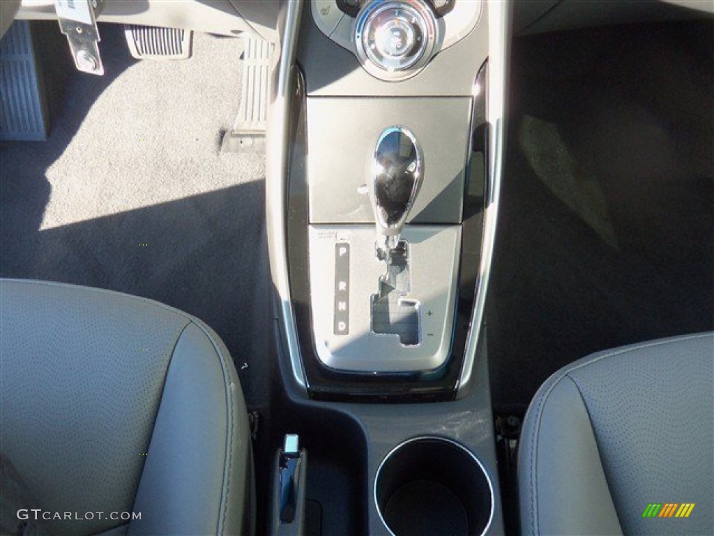 2013 Elantra Limited - Silver / Gray photo #16