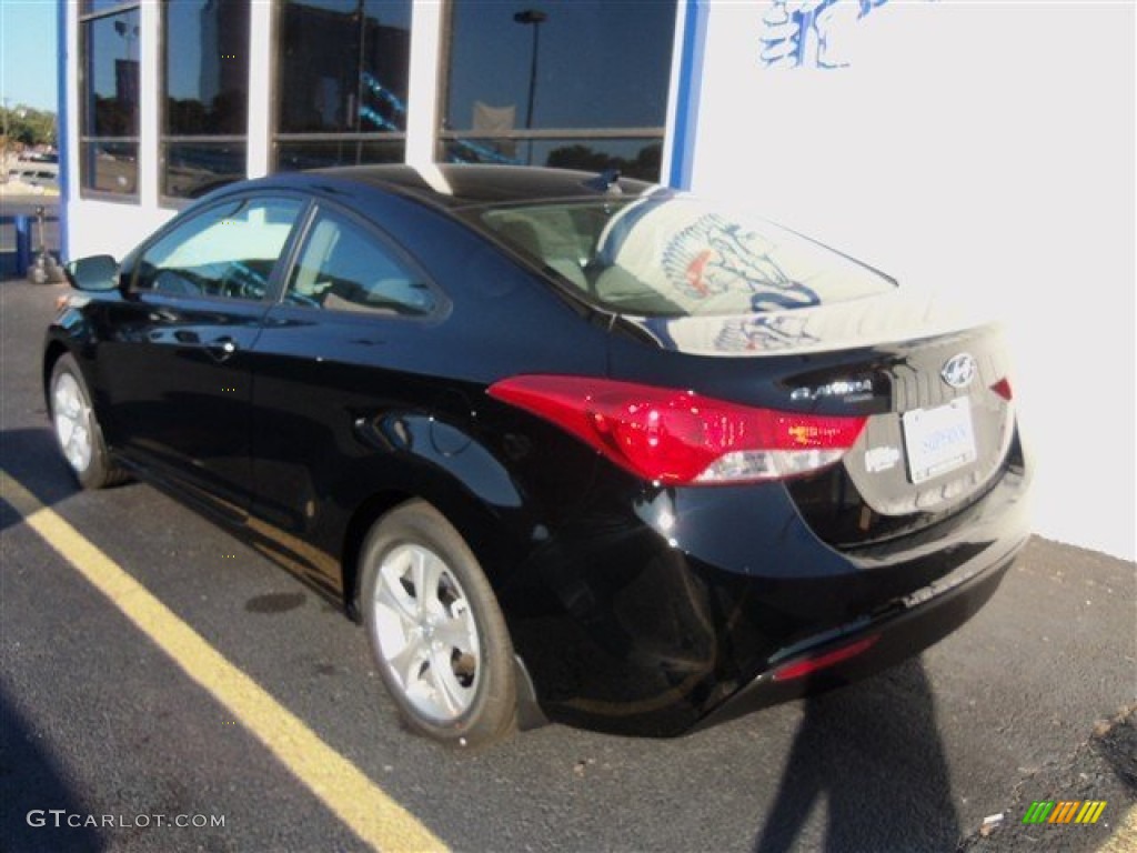 2013 Elantra Coupe GS - Black Noir Pearl / Gray photo #5
