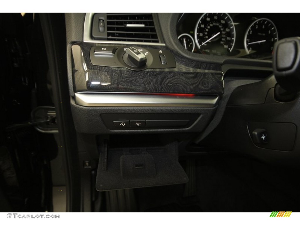 2013 BMW 5 Series 535i Gran Turismo Controls Photo #73020760